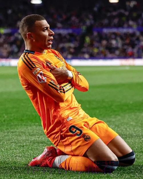 罗马诺:皇马巴萨以及几家英超球队都有意维尔茨 罗马诺:皇马巴萨以及几家英超球队都有意维尔茨