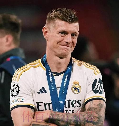 克罗斯暂拒皇马续约的提议 他希望看看自己状态 克罗斯暂拒皇马续约的提议 他希望看看自己状态